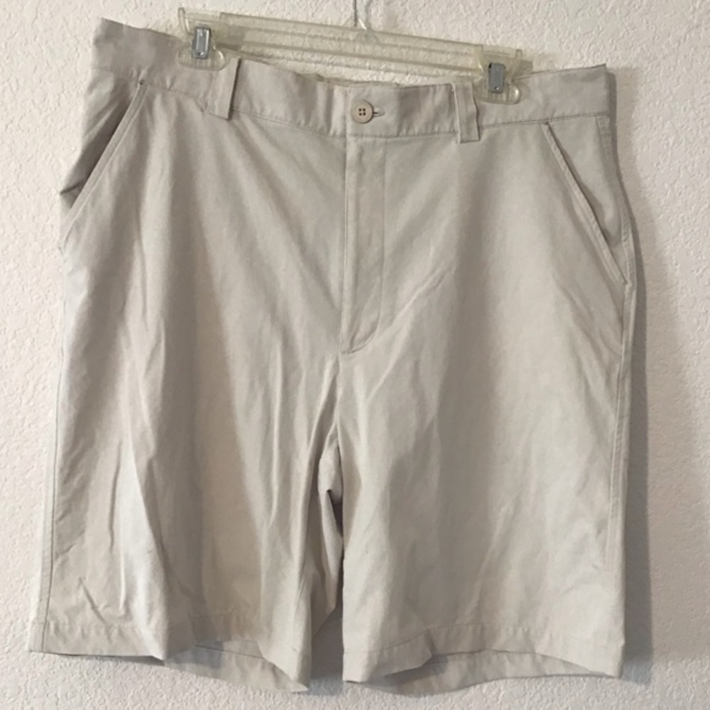 Under Armour Mens shorts. Size 36R